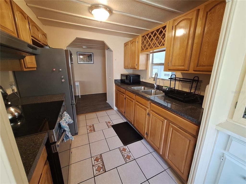 3911 Loury Drive - Photo 2