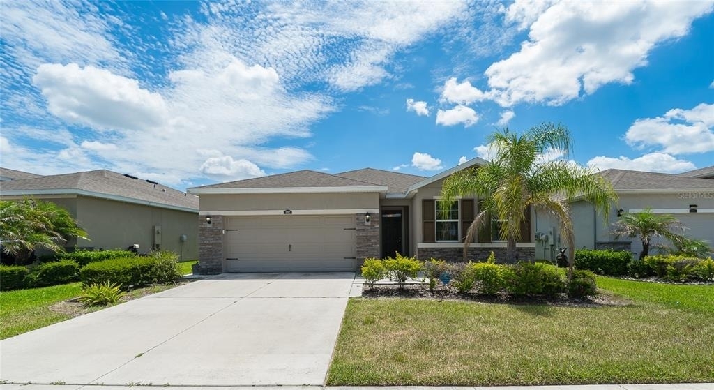 1092 Pipestone Place - Photo 1