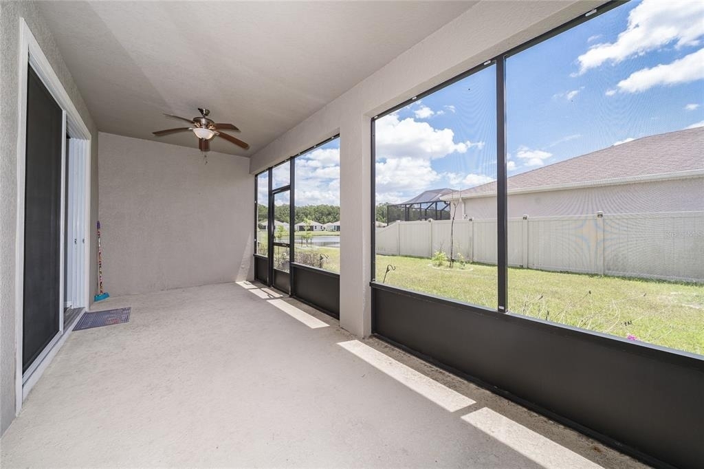 1092 Pipestone Place - Photo 32