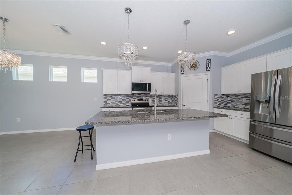 1092 Pipestone Place - Photo 12