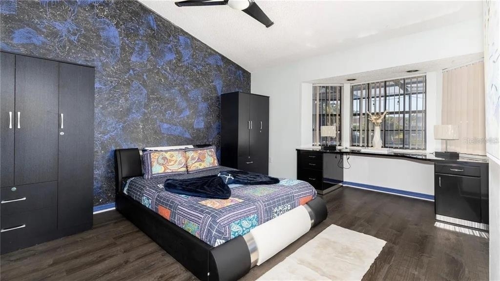 10438 Saint Tropez Place - Photo 17