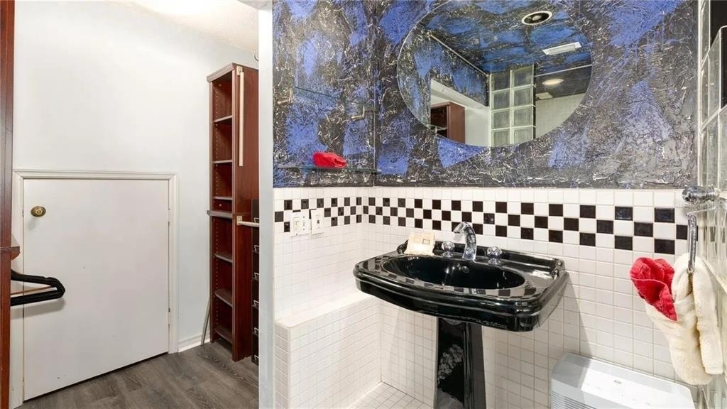 10438 Saint Tropez Place - Photo 15