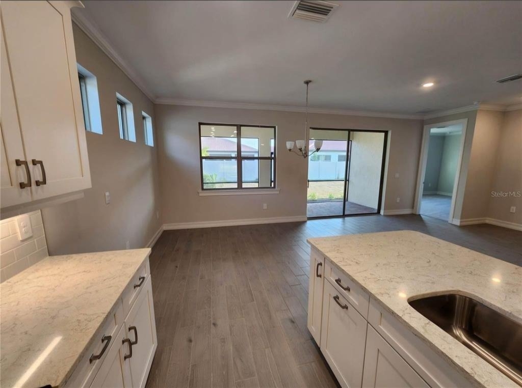 333 Villoresi Boulevard - Photo 11