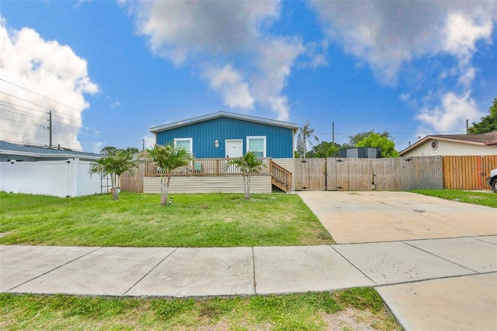 1169 8th Avenue Ne - Photo 0