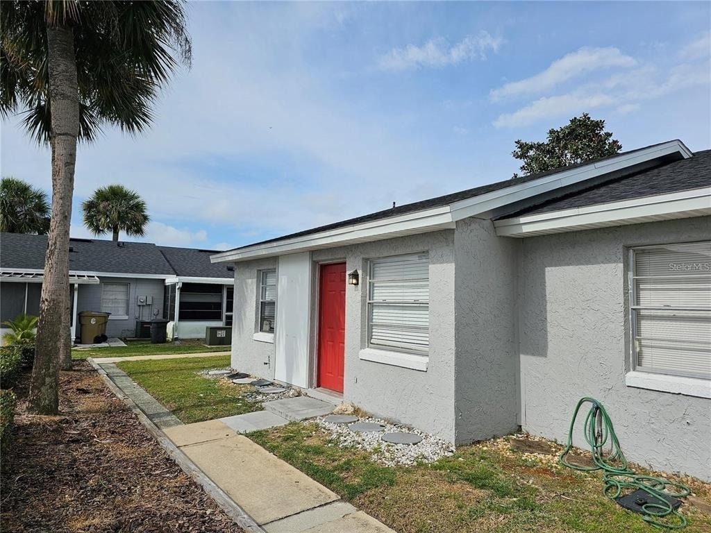 30 Lake Villa Way - Photo 0