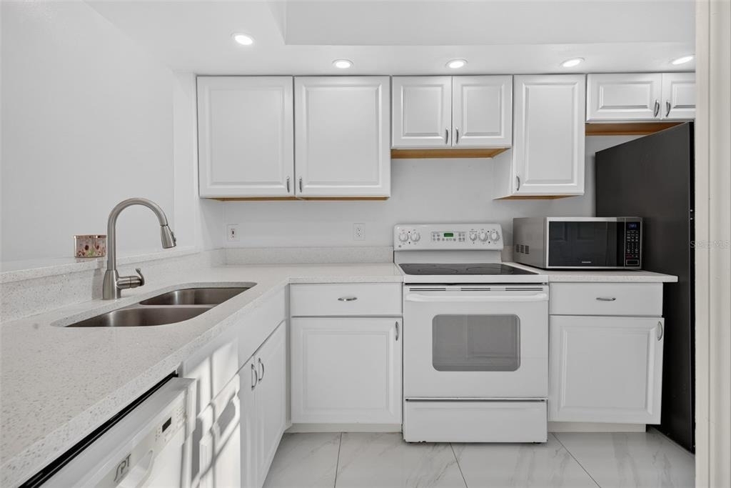 3128 Sandy Shore Lane - Photo 13