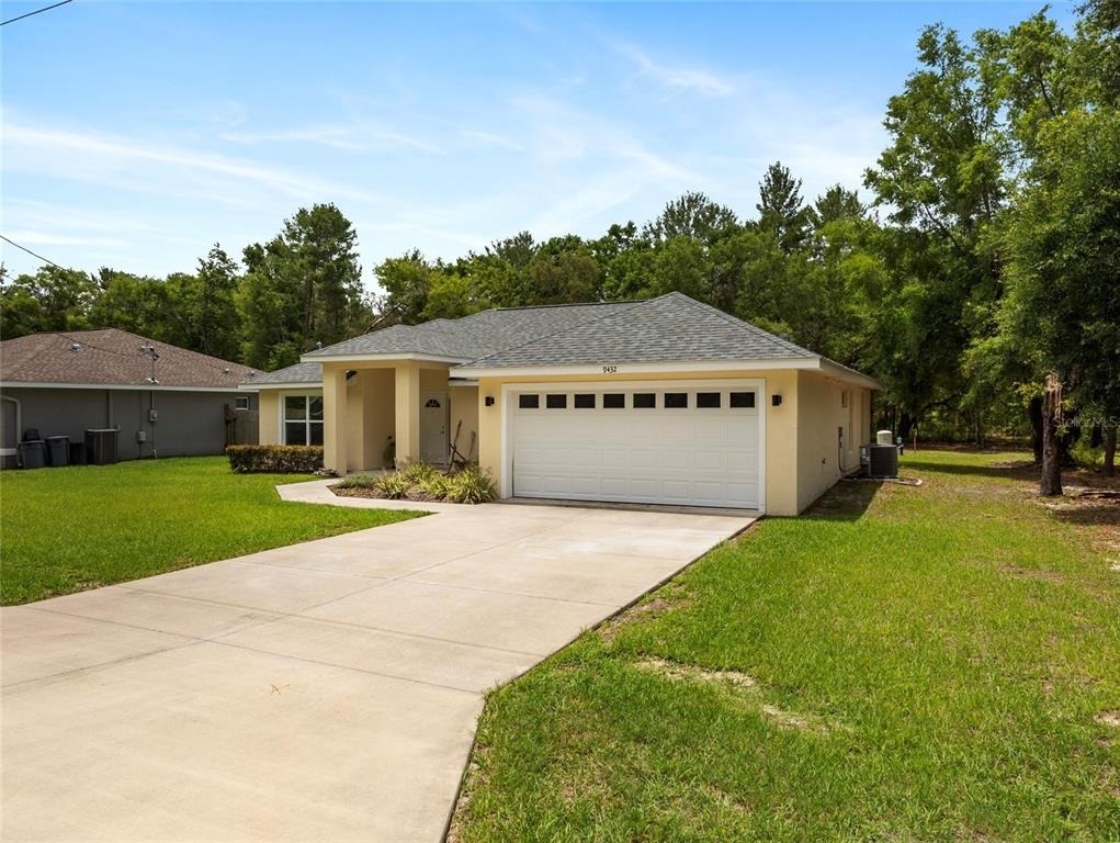 9432 Se 152nd Place - Photo 1