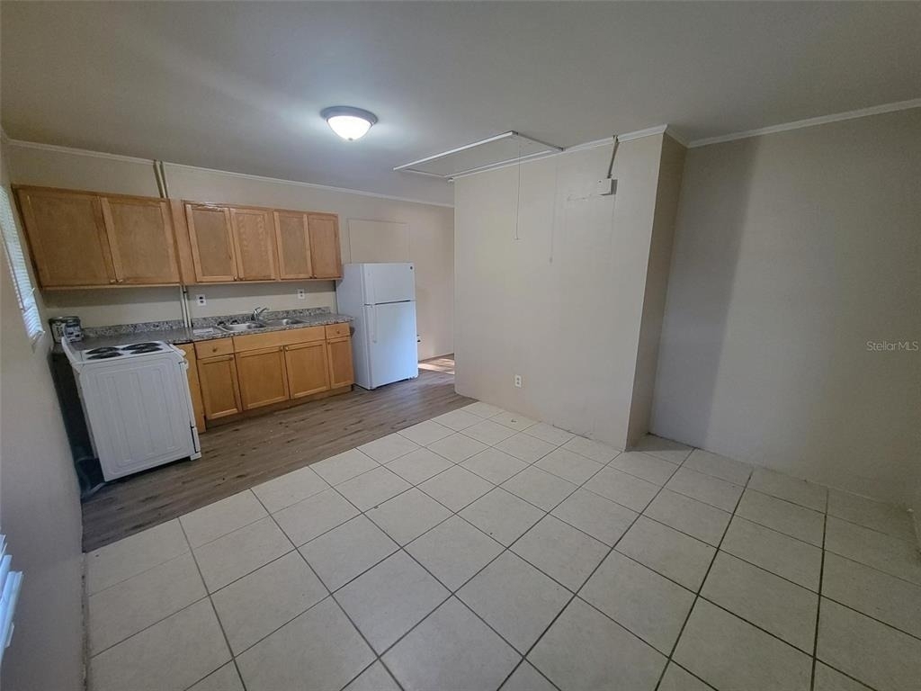 729 E Carolina Avenue - Photo 2
