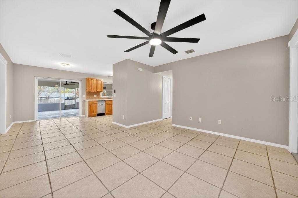 157 Alhambra Avenue - Photo 2