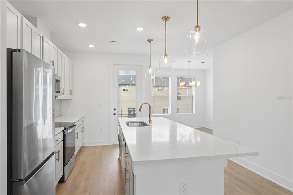 15219 Hamlin Park Drive - Photo 13