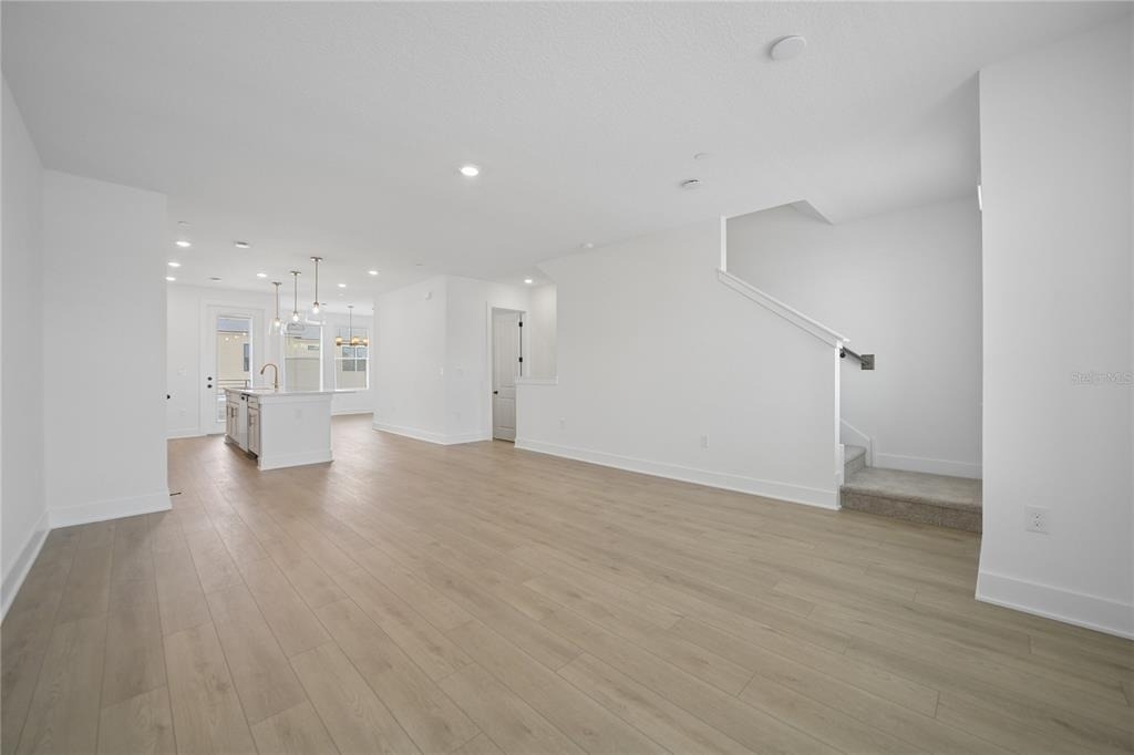 15219 Hamlin Park Drive - Photo 11