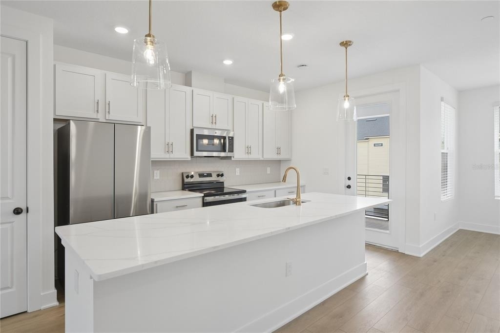 15219 Hamlin Park Drive - Photo 12