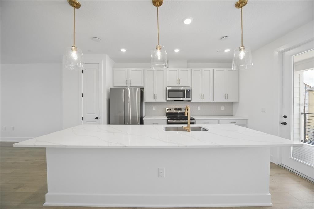 15219 Hamlin Park Drive - Photo 14