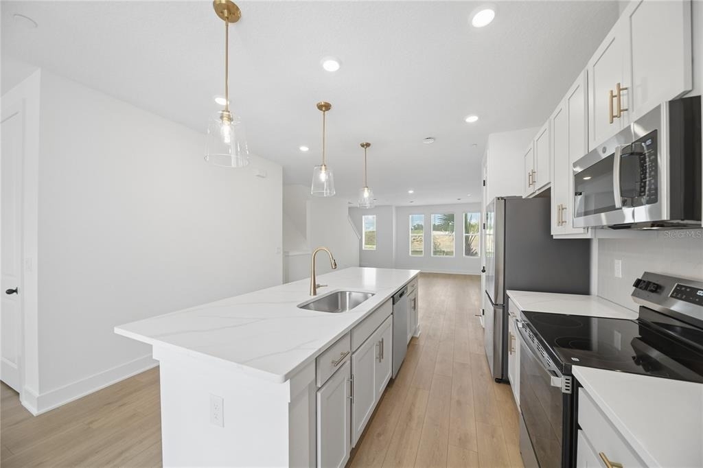 15219 Hamlin Park Drive - Photo 16