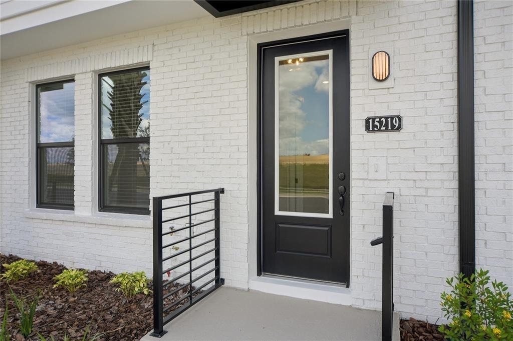 15219 Hamlin Park Drive - Photo 3