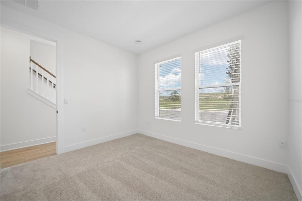 15219 Hamlin Park Drive - Photo 5