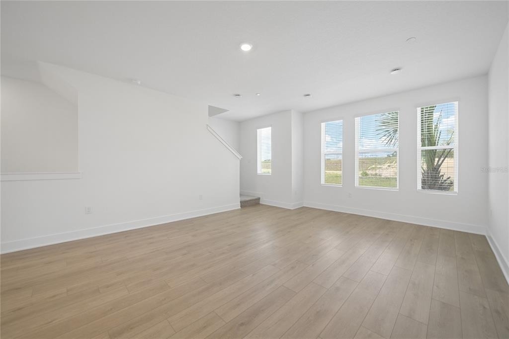 15219 Hamlin Park Drive - Photo 10