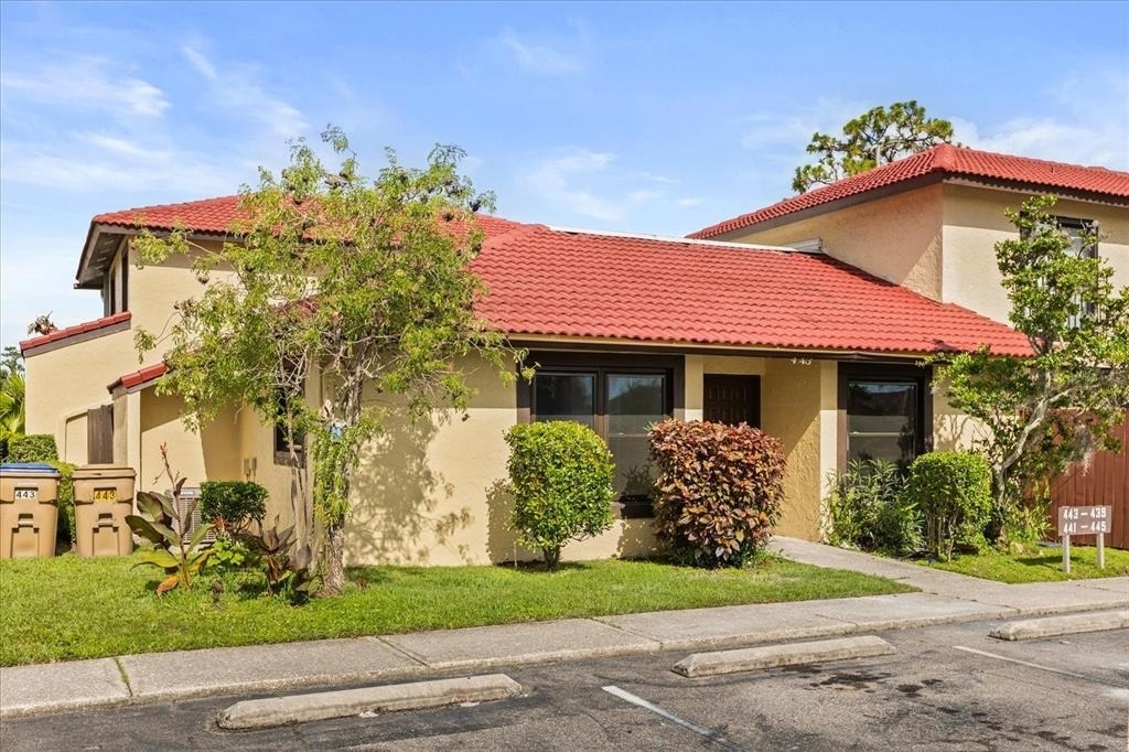 443 Hunter Circle - Photo 1