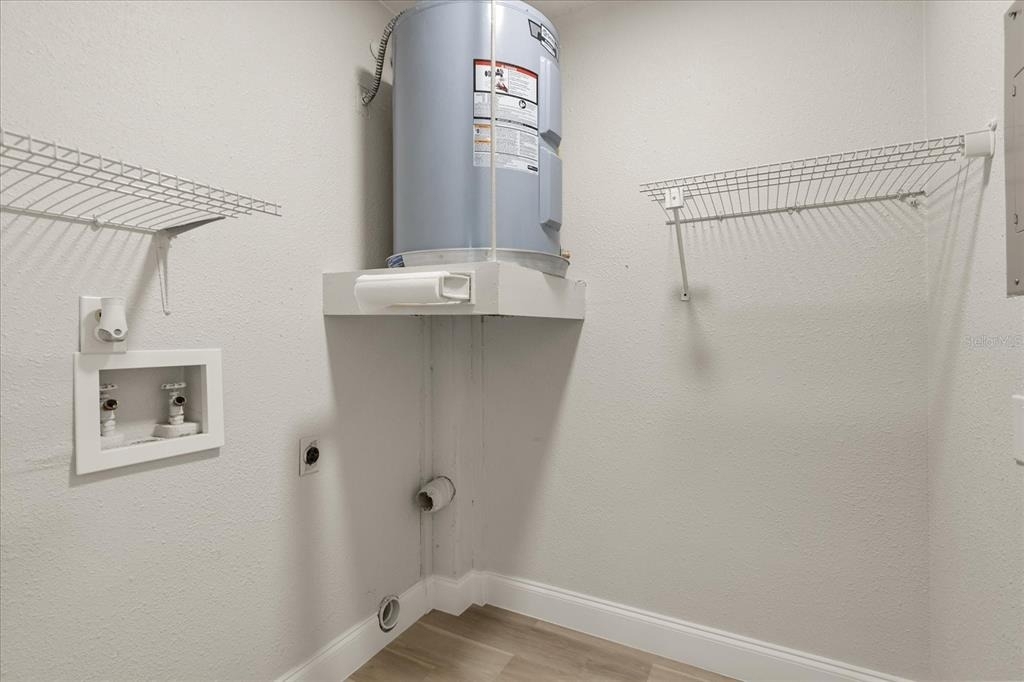 443 Hunter Circle - Photo 13