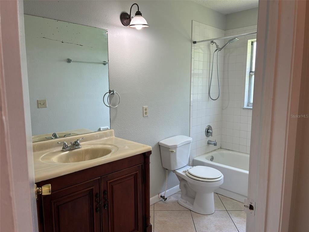 320 Queen Avenue - Photo 5