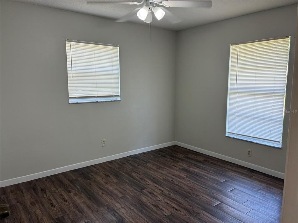 320 Queen Avenue - Photo 10