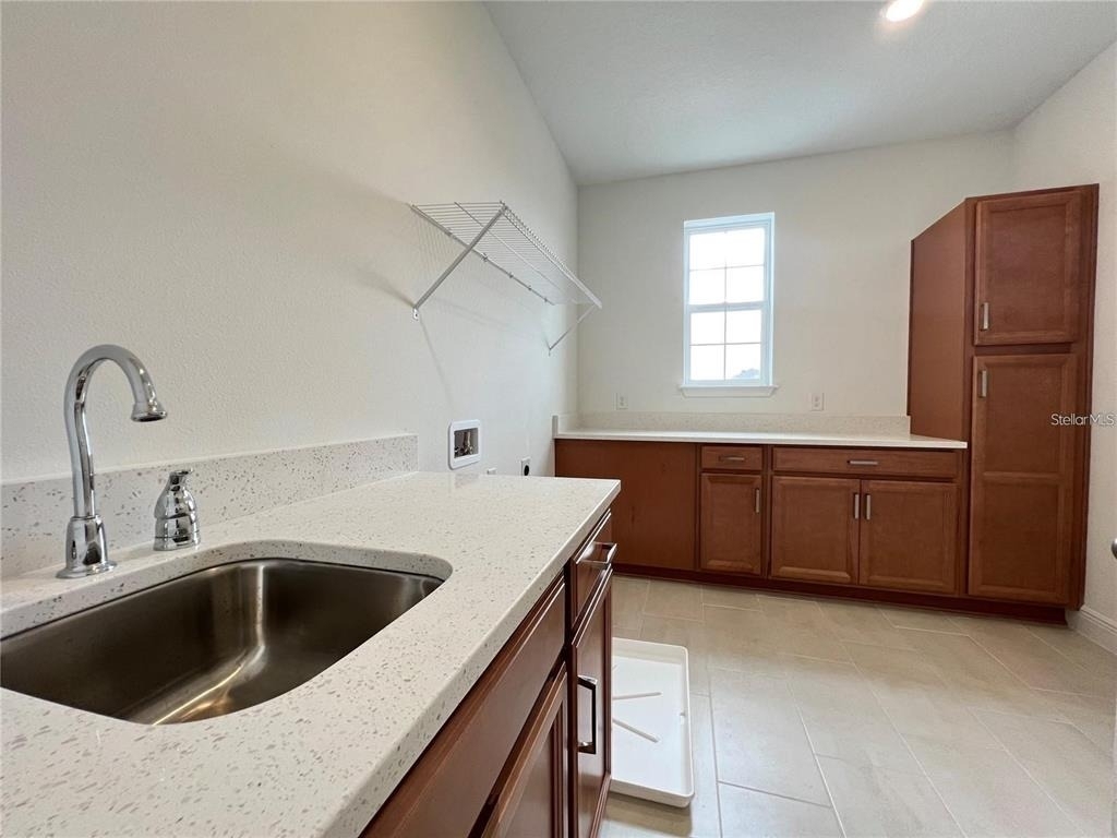 19141 Planetree Street - Photo 30