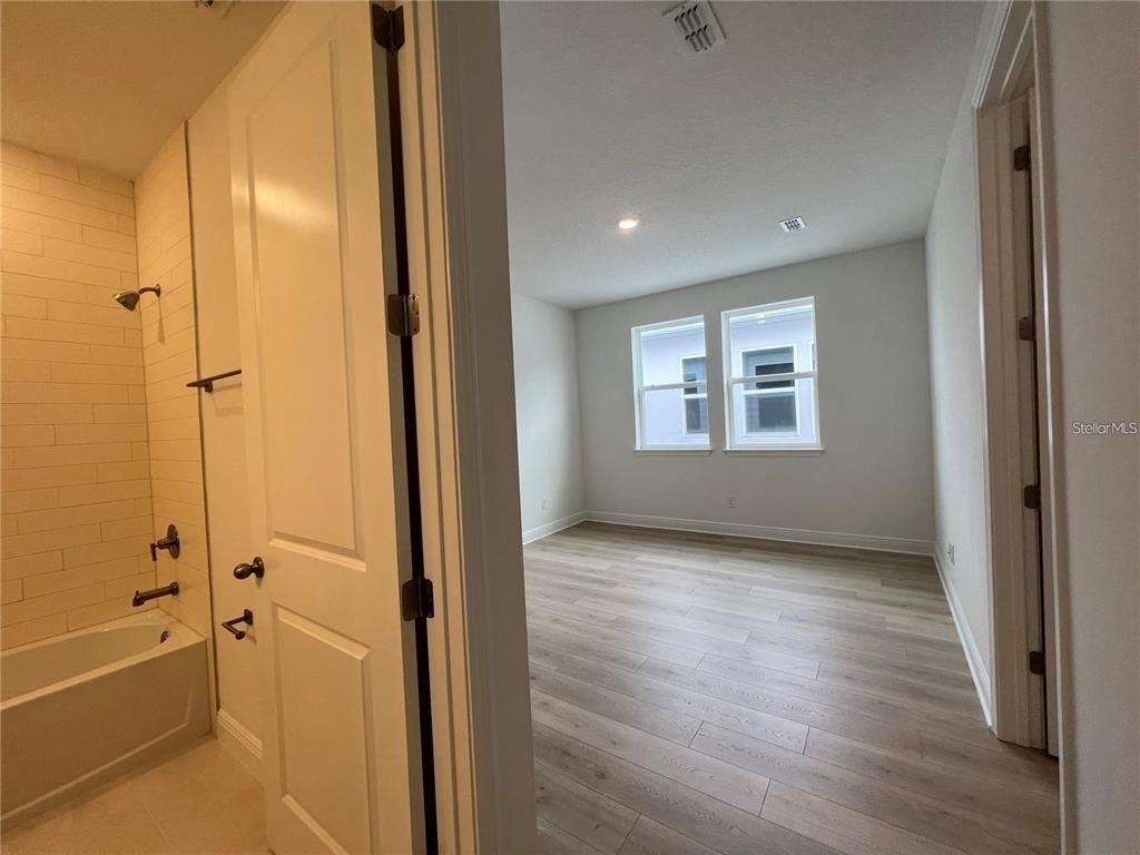 19141 Planetree Street - Photo 25