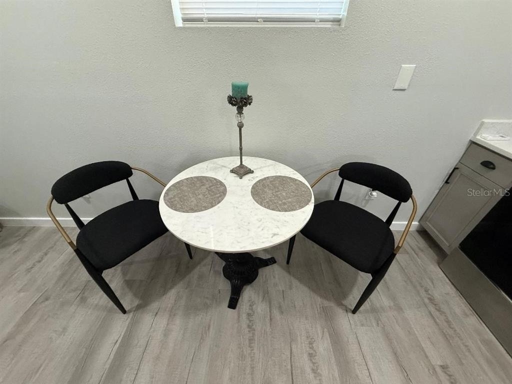 1183 Chestnut Street - Photo 7