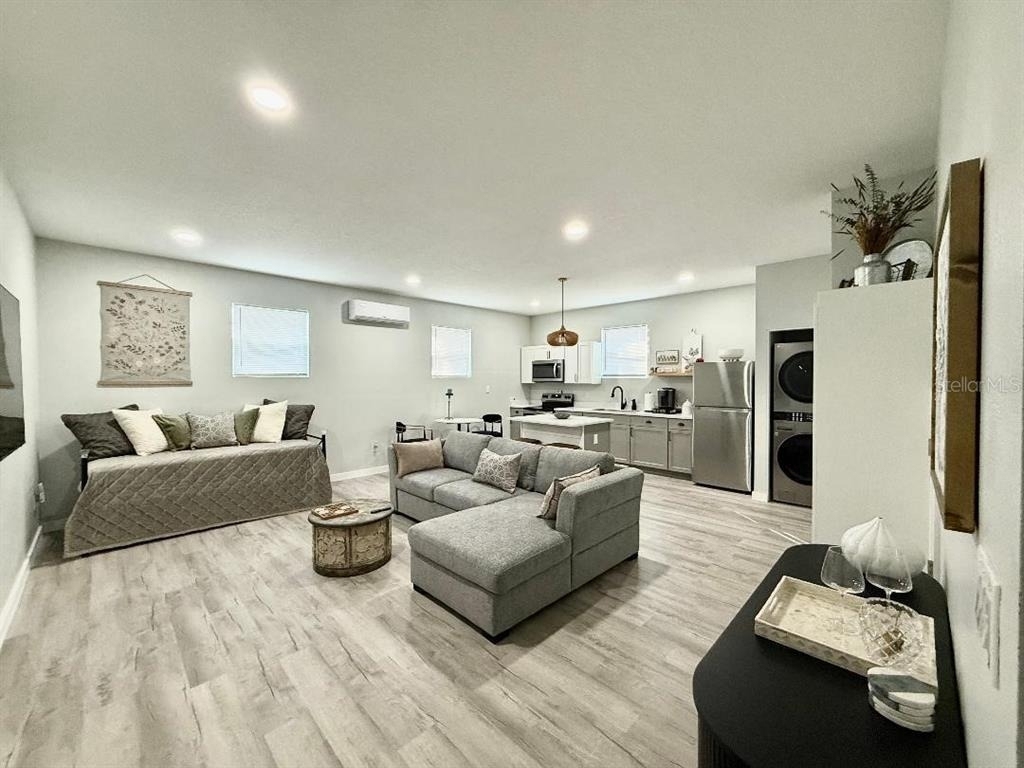 1183 Chestnut Street - Photo 1