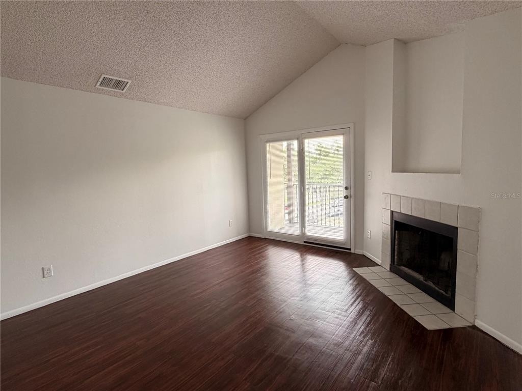 232 Afton Square - Photo 6