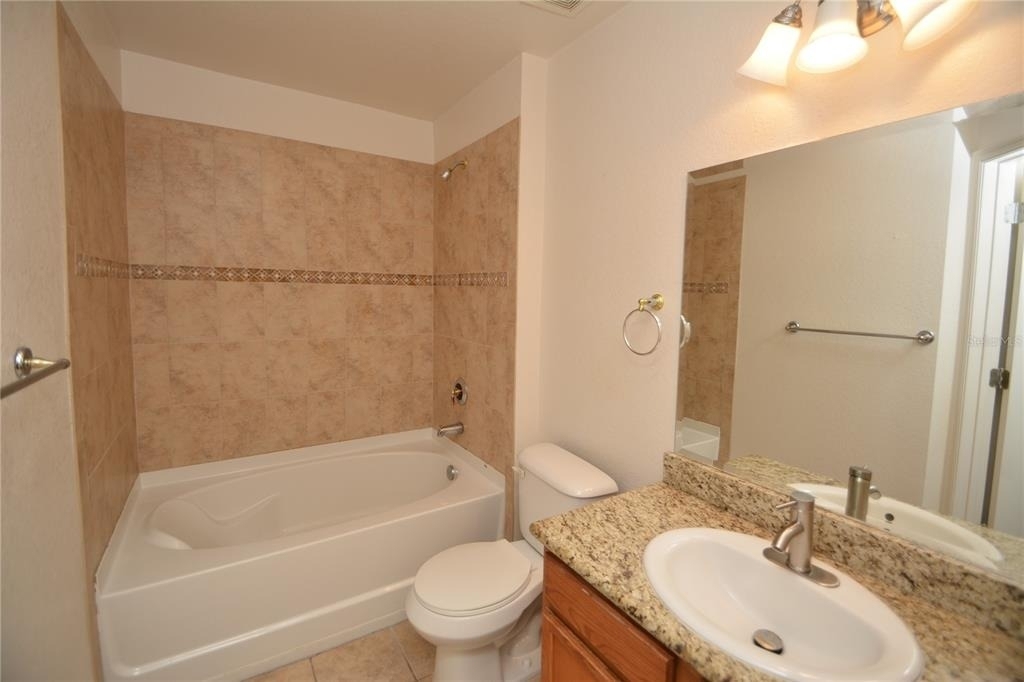 4600 E Moody Boulevard - Photo 17