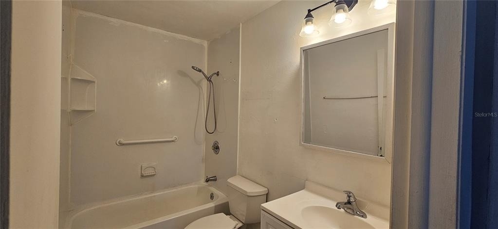 1205 Academy Boulevard - Photo 10