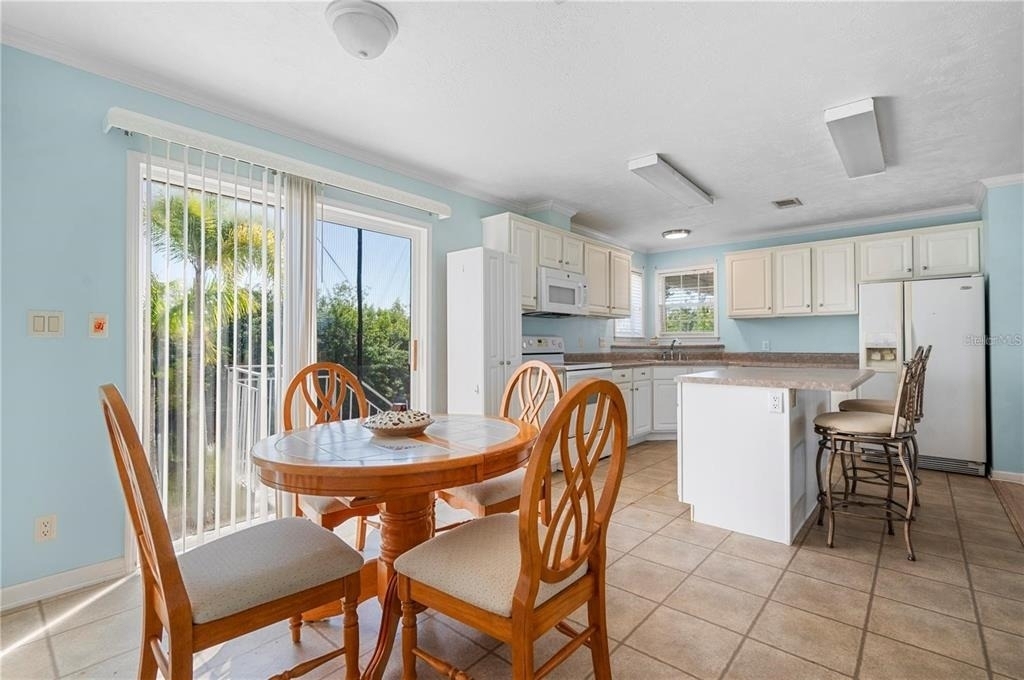 3004 Bamboo Court - Photo 15
