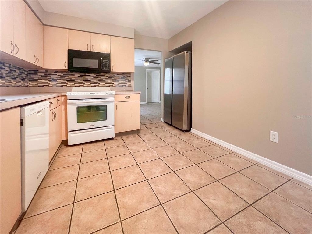 2137 Roselawn Street - Photo 6