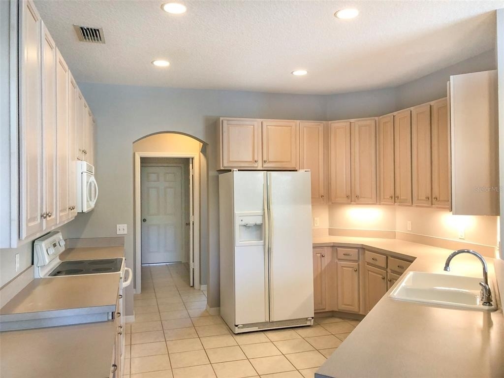 11711 Winding Woods Way - Photo 2