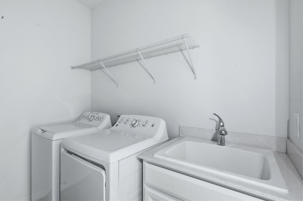 8113 Sternway Road - Photo 26