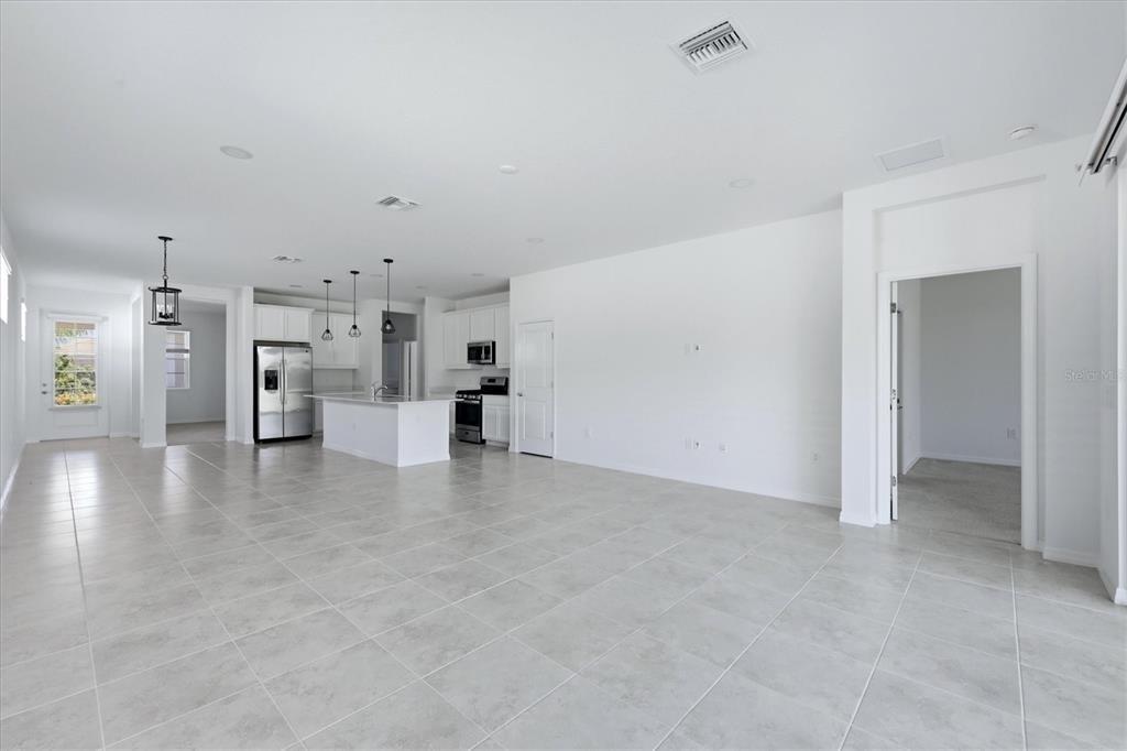 8113 Sternway Road - Photo 5
