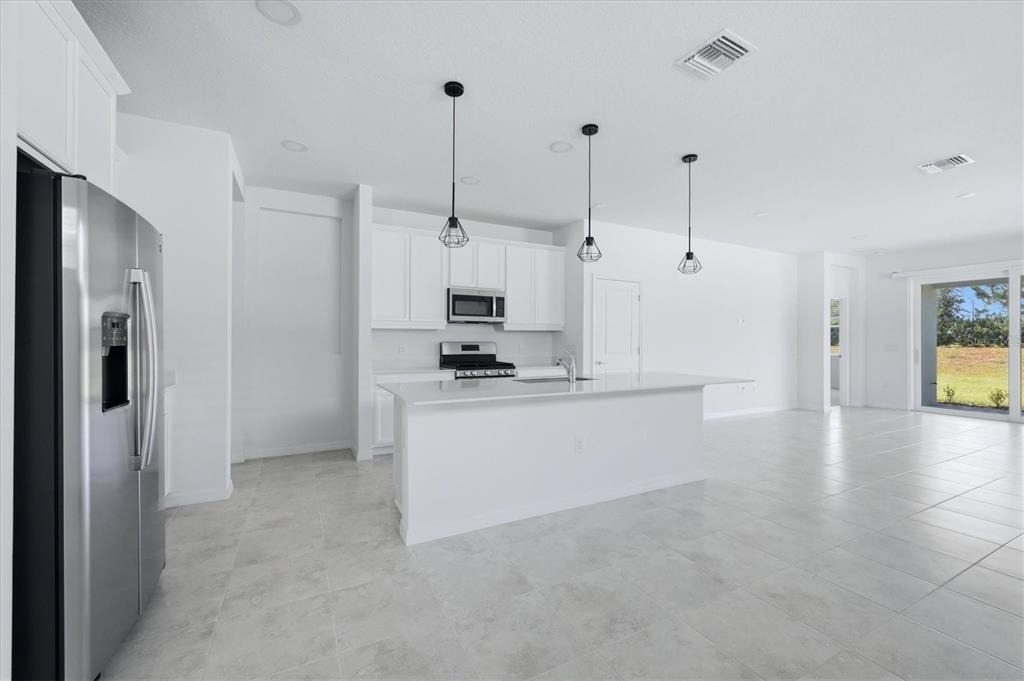 8113 Sternway Road - Photo 9