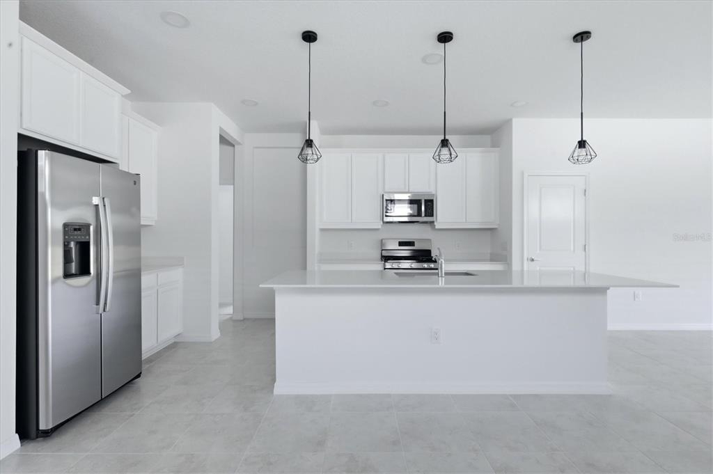 8113 Sternway Road - Photo 14