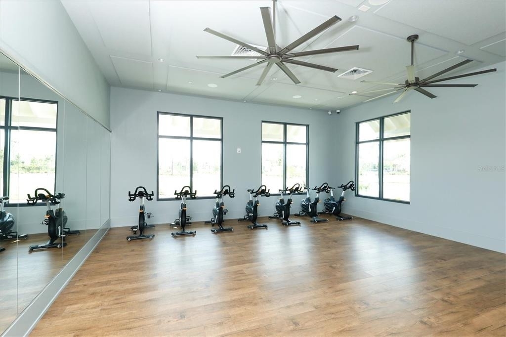 8113 Sternway Road - Photo 38