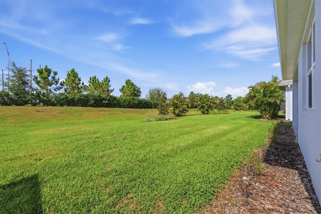 8113 Sternway Road - Photo 32