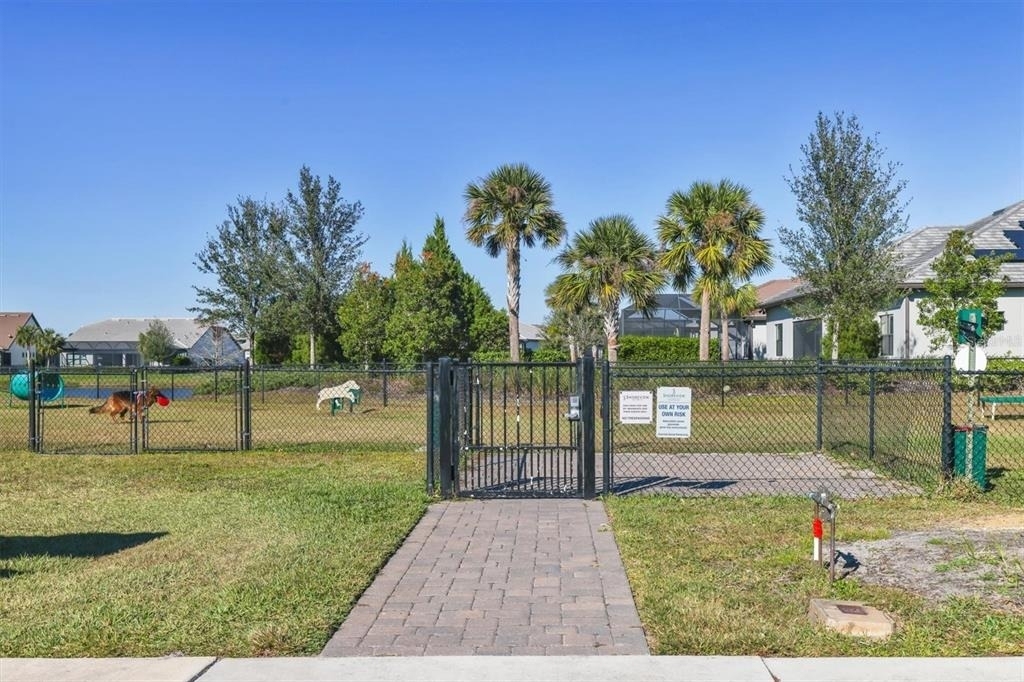 8113 Sternway Road - Photo 67