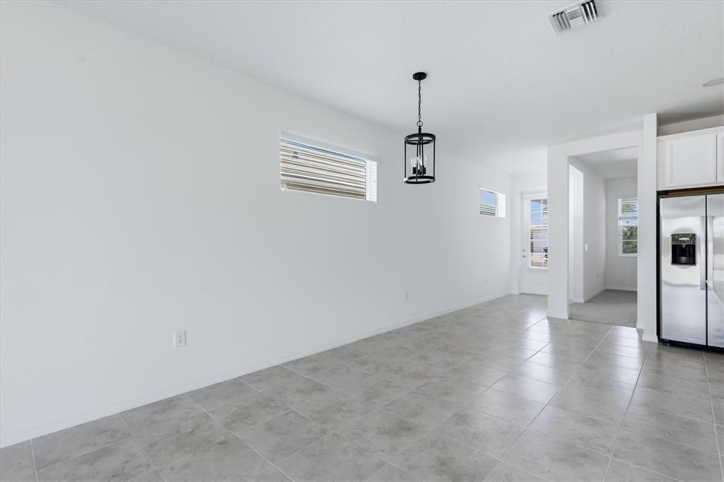 8113 Sternway Road - Photo 7