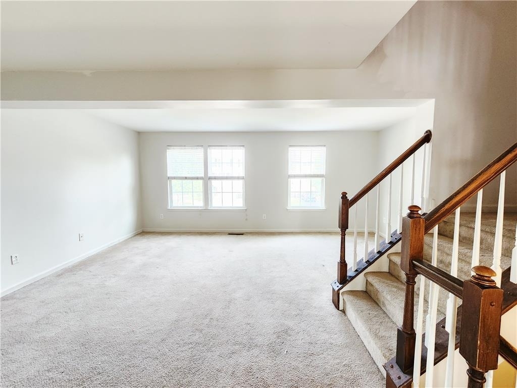 1073 Sparrow Way - Photo 14