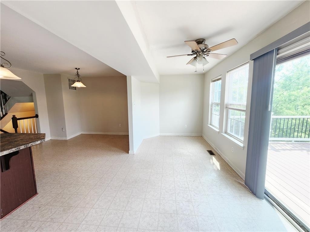 1073 Sparrow Way - Photo 12
