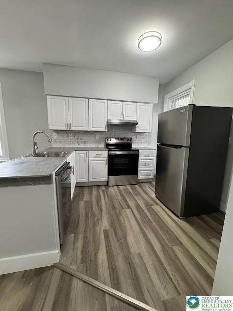 921 W Gordon Street - Photo 2
