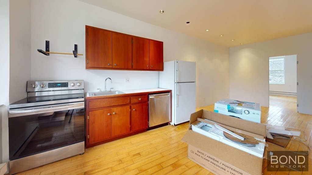 West Houston Street - Photo 2