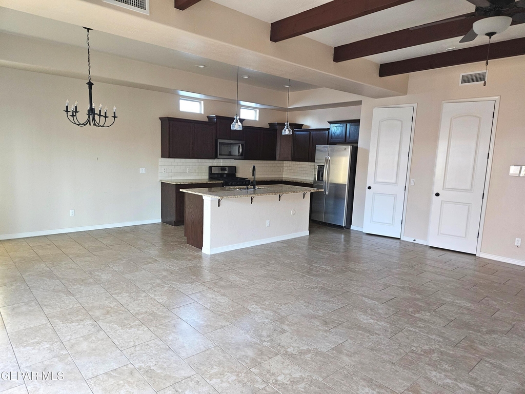 1071 Iron Hill Avenue - Photo 3