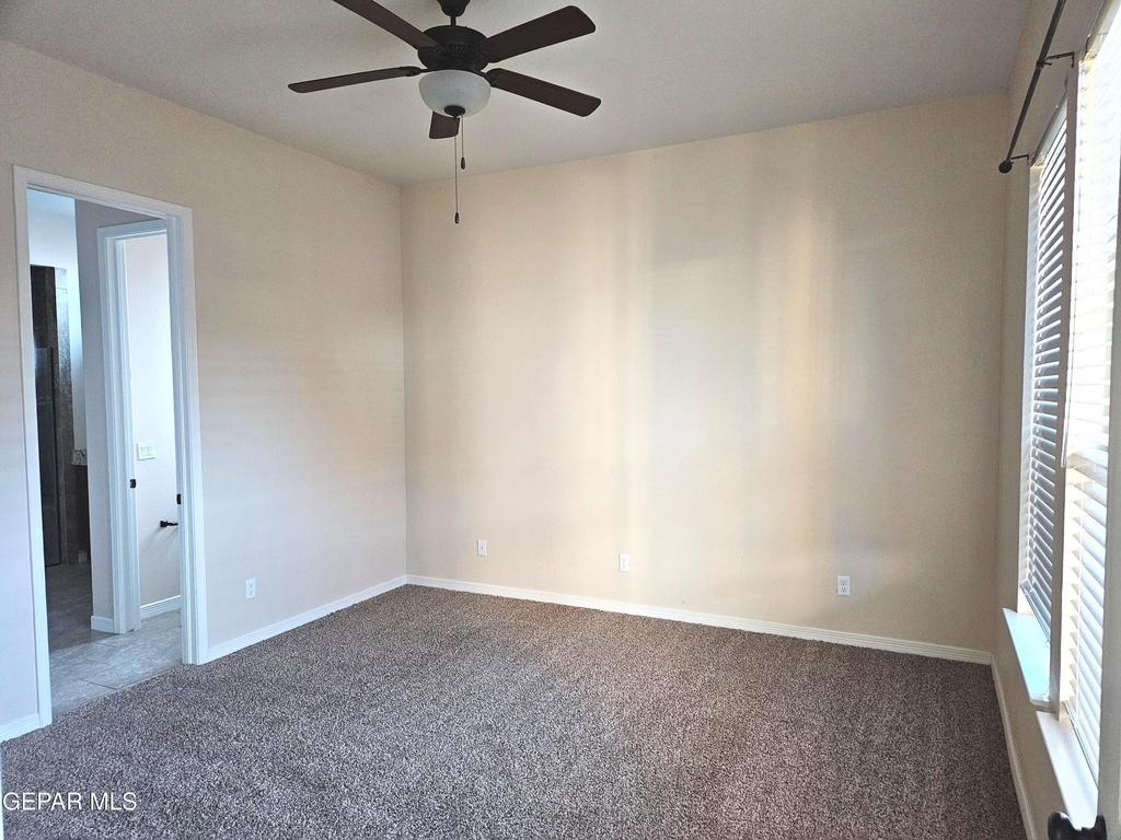 1071 Iron Hill Avenue - Photo 9
