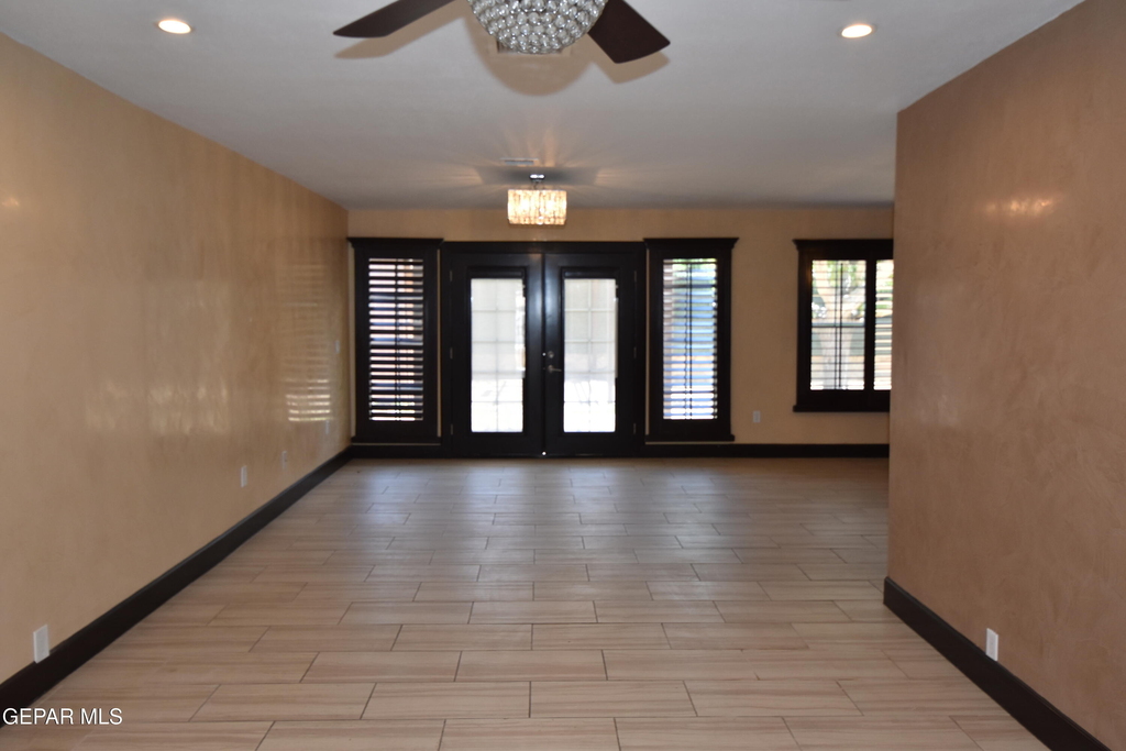 10800 Saigon Drive - Photo 3